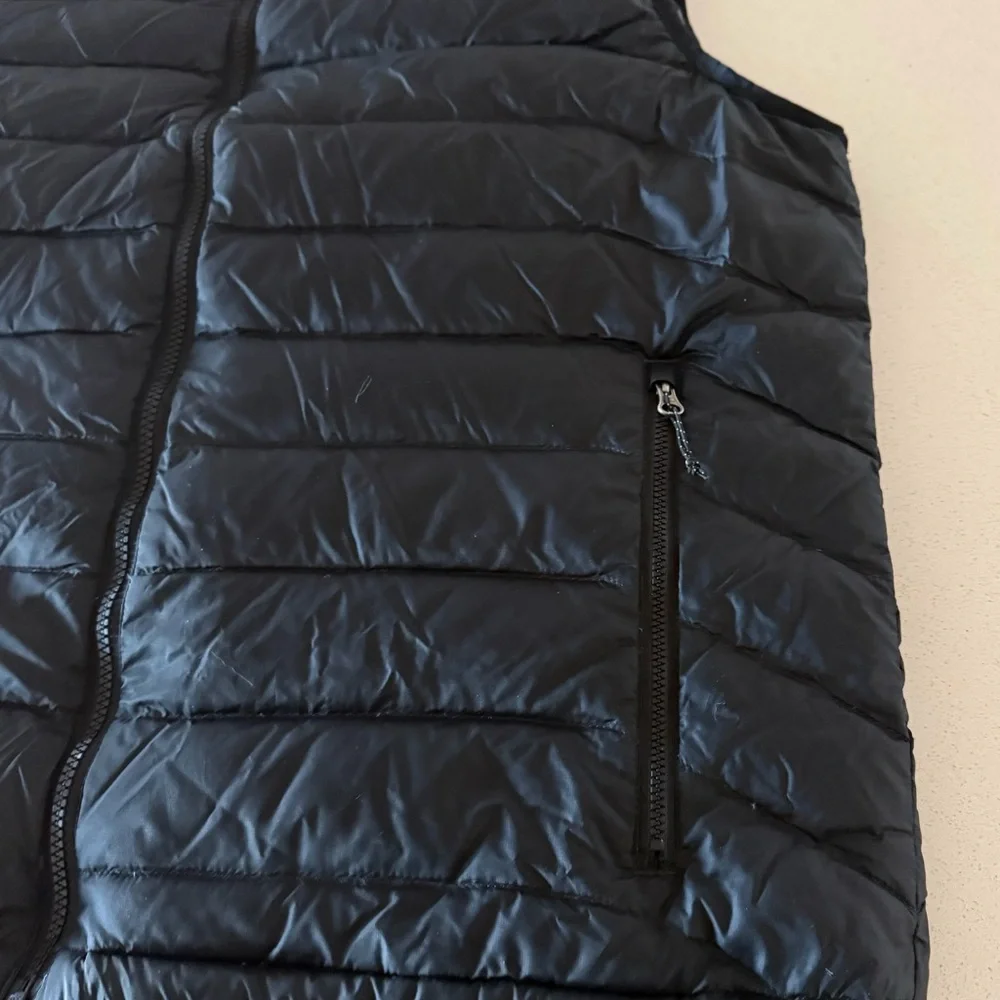 Eddie Bauer Men's Black Puffer Vest Size Large - Picture 8 of 10